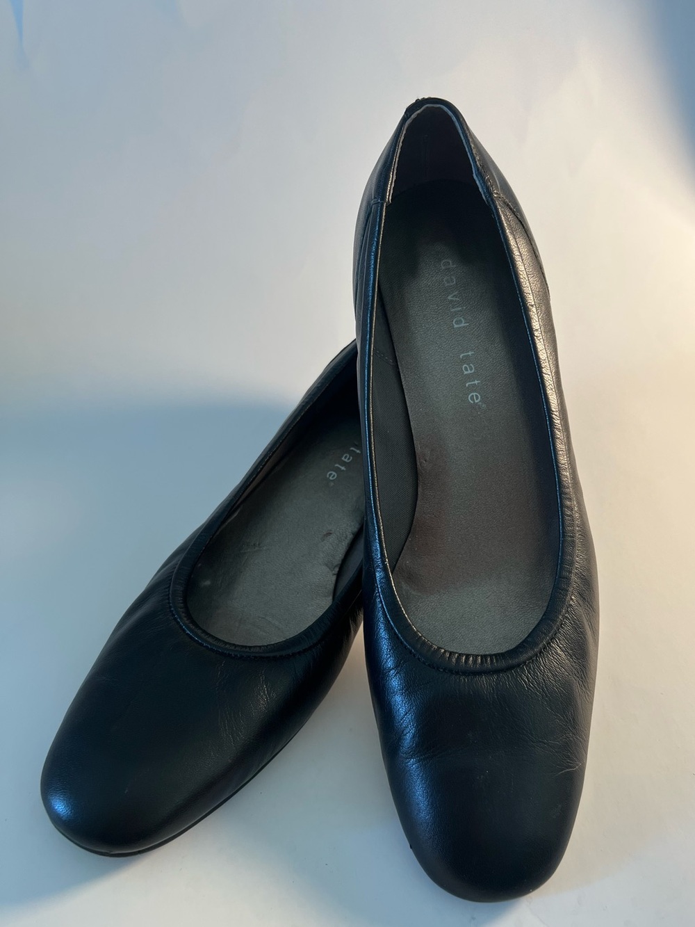 David Tate Black Leather Shoes with low heel size 9.5 Narrow